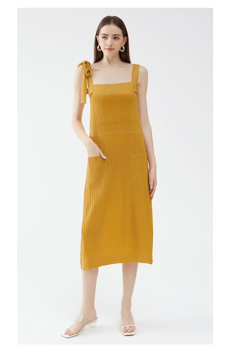 Miyake pleated mid-length solid color pocket halter