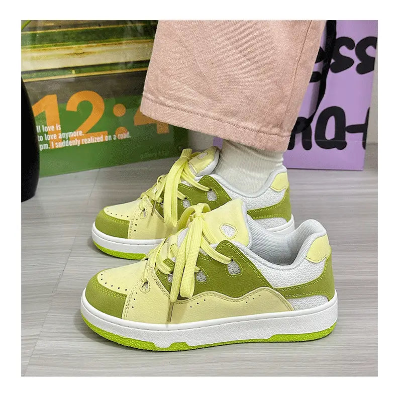 Bread shoes yellow, green and white color matching retro