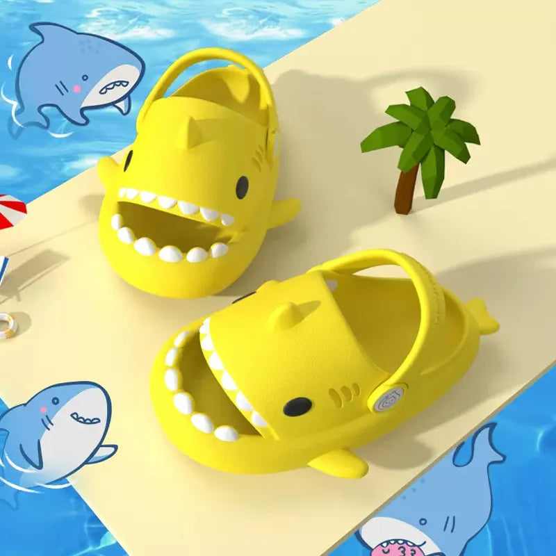 New gradient shark cartoon kids’ slippers - trendy beach