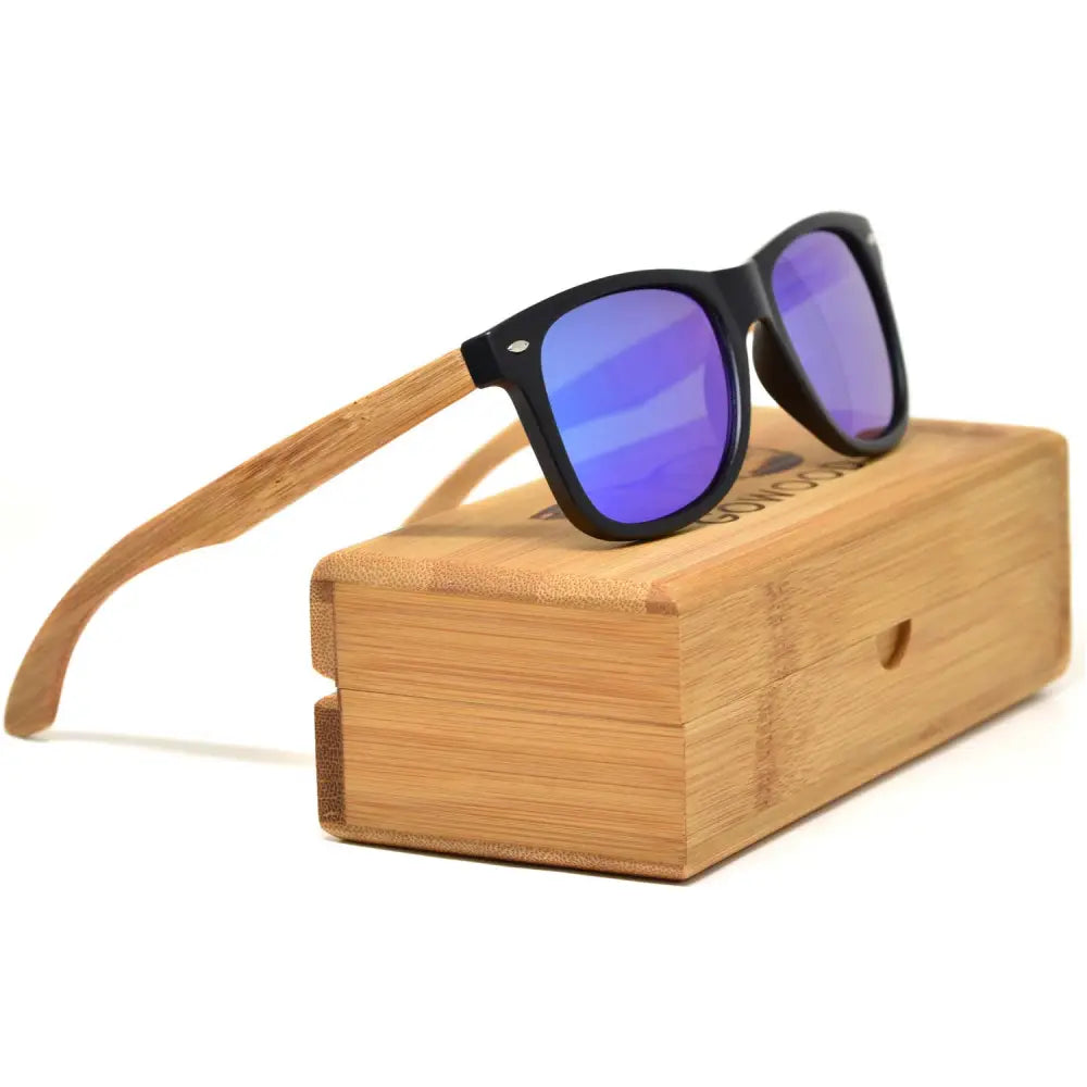 Bamboo wood classic style sunglasses with blue mirrored