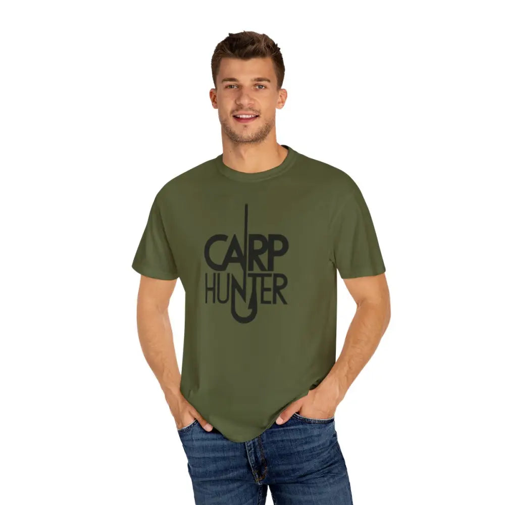 Catch carp in style with our “carp hunter” unisex