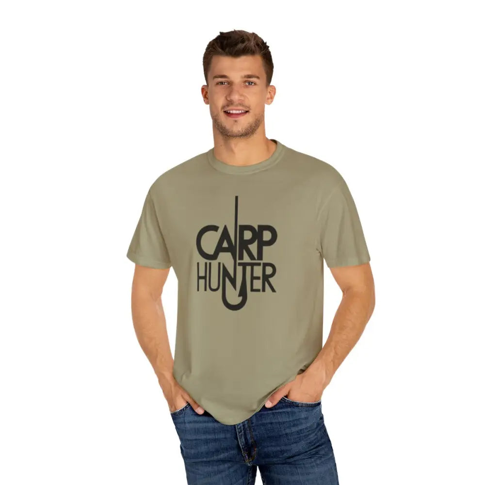 Catch carp in style with our “carp hunter” unisex