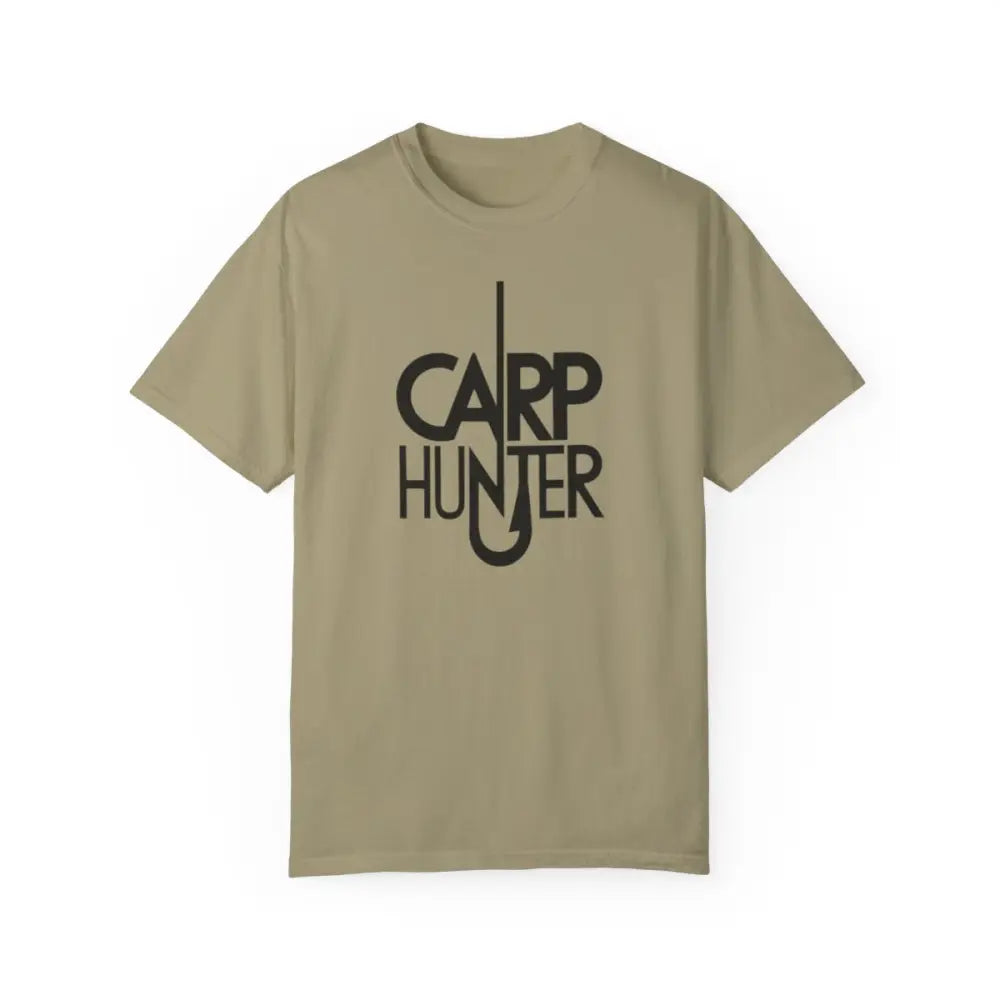 Catch carp in style with our “carp hunter” unisex