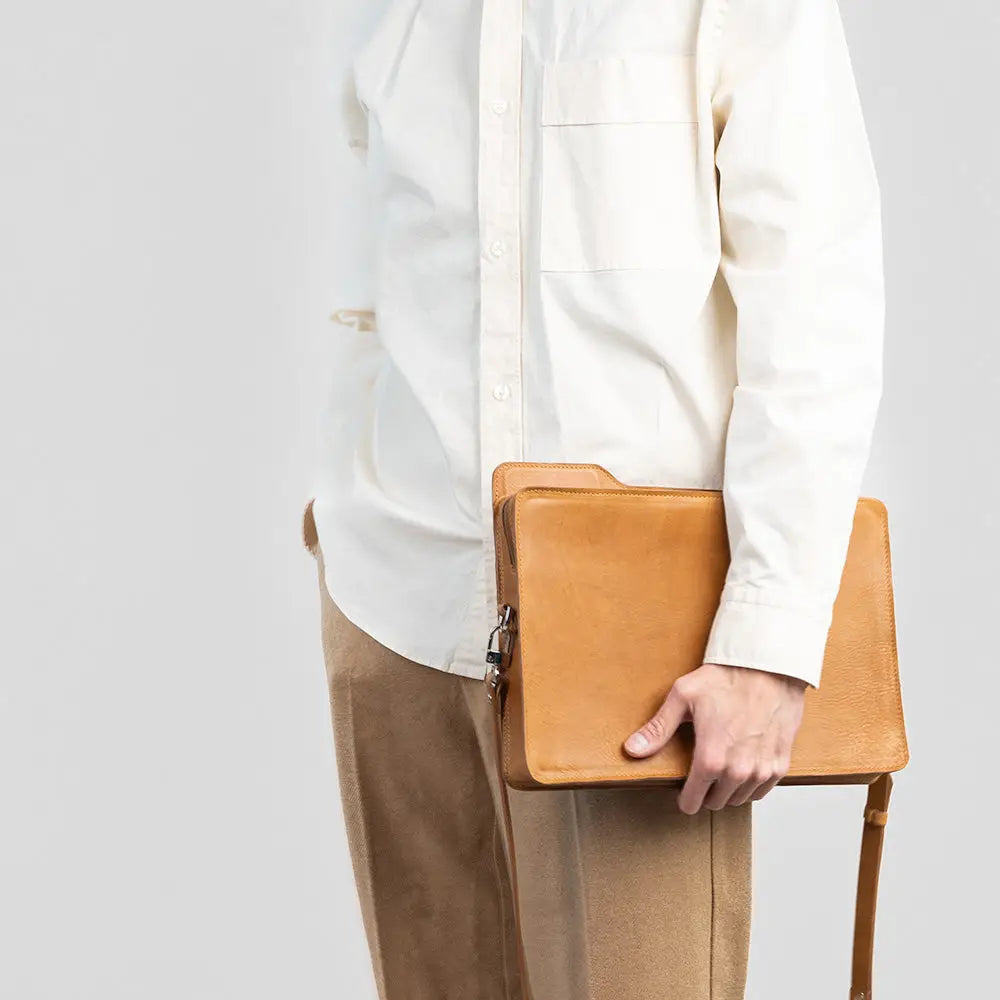 Leather bag - the file - Camel