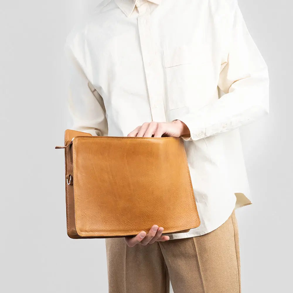 Leather bag - the file - Camel