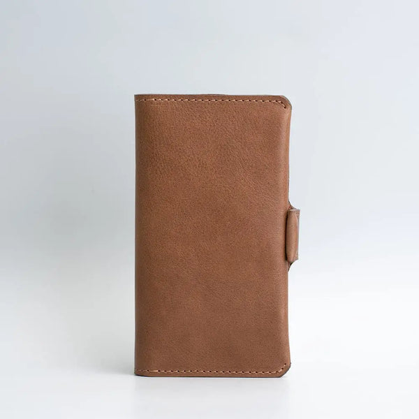 Leather iphone folio wallet with magsafe - the minimalist