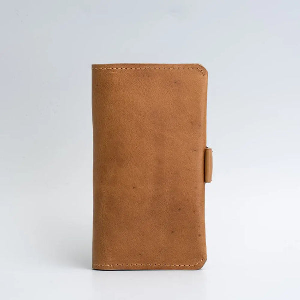 Leather iphone folio wallet with magsafe - the minimalist