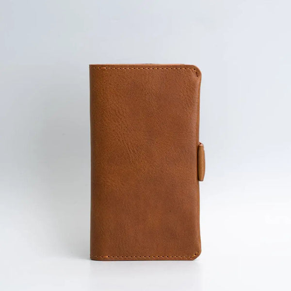 Leather iphone folio wallet with magsafe - the minimalist