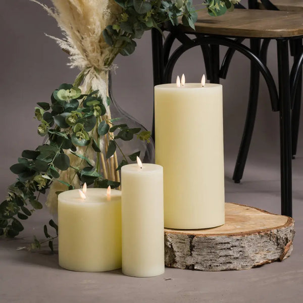 Luxe collection natural glow 3 x 8 led cream candle - Wax