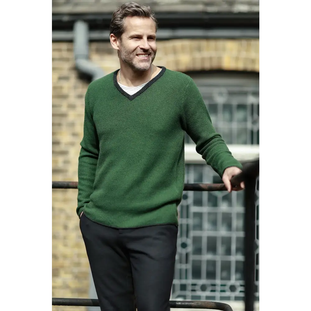 Cedak Green Cashmere V Neck Sweater with contrast - Nexellus