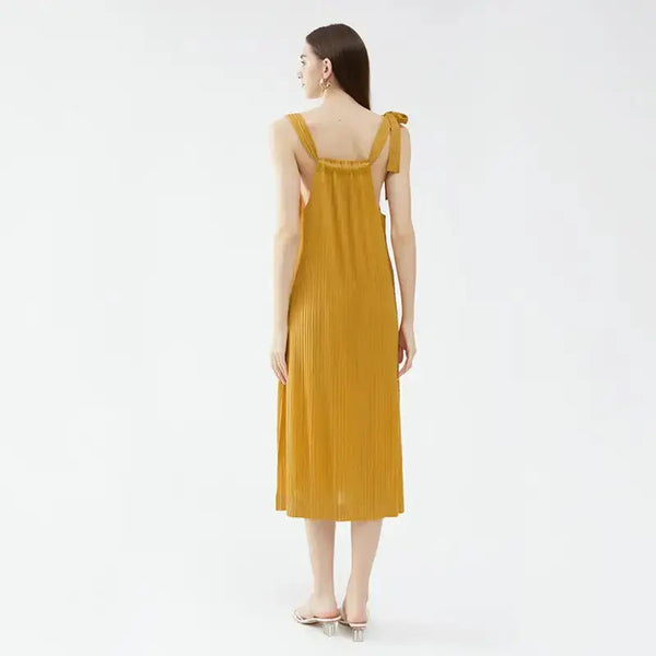 Miyake pleated mid-length solid color pocket halter sleeveless dress Nexellus