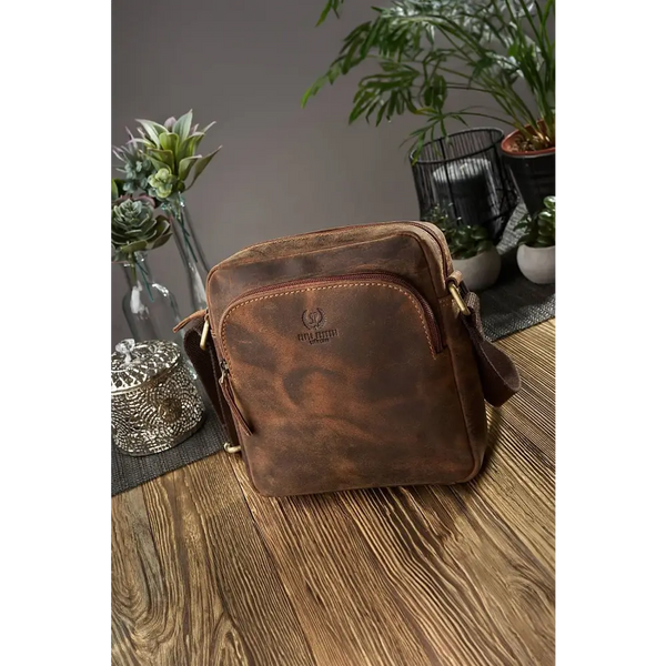 Natural leather bag galanter