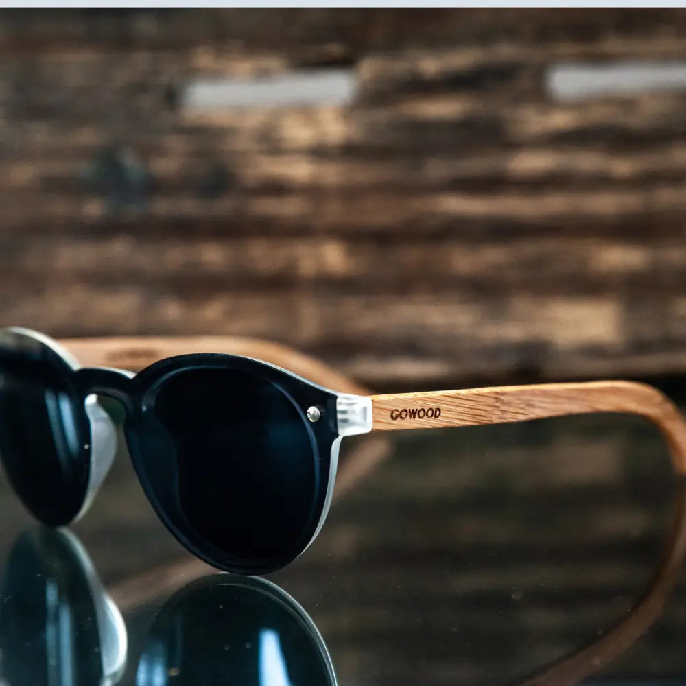 Round bamboo wood sunglasses with special one piece