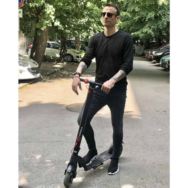 The commuta pro max electric foldable scooter - 75km range