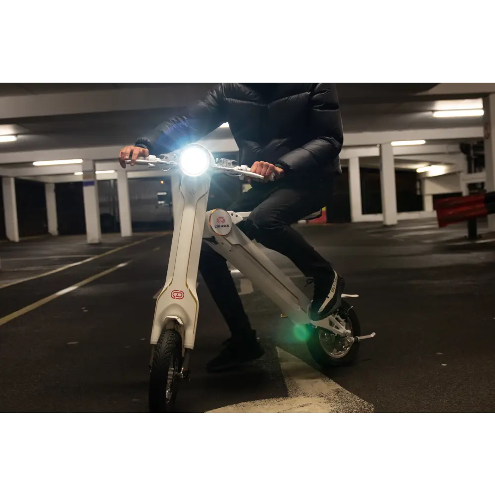 The cruzaa pro electric scooter - 35km range & 25kmh top