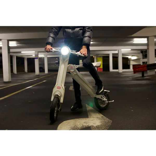 The cruzaa pro electric scooter - 45km range & 35kmh top