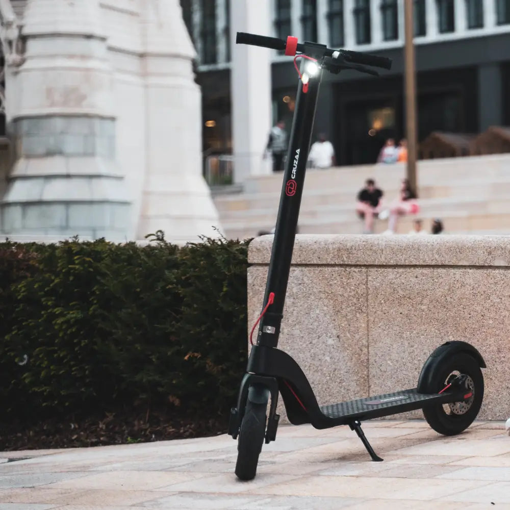 The official cruzaa commuta e-scooter 45km range - 25kmh